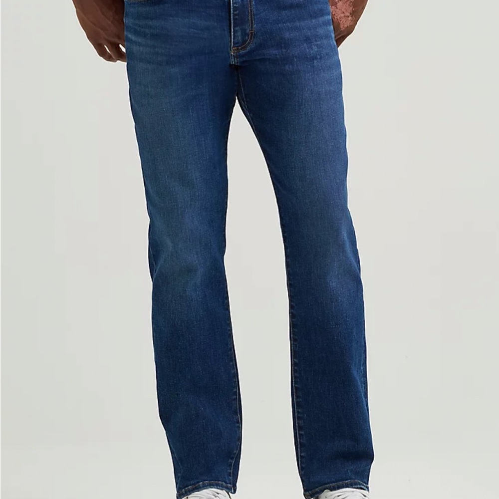 Lee Men's Straight Fit Blue Jeans